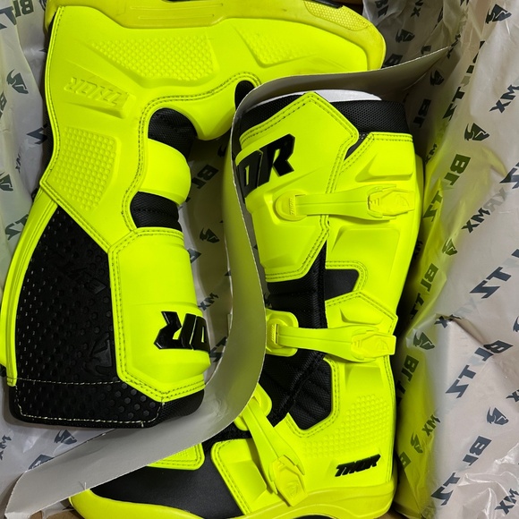 Thor boots - Picture 2 of 3